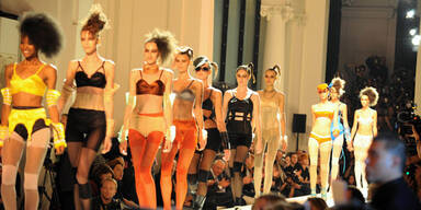 Lingerie - die Schönheit darunter