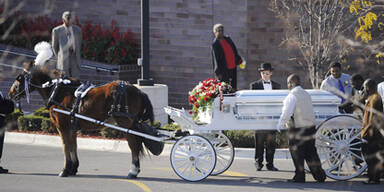 Jennifer Hudson nahm mit Kuss Abschied von Mutter