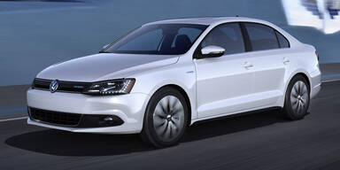 VW stellt Jetta Hybrid und den E-Bugster vor