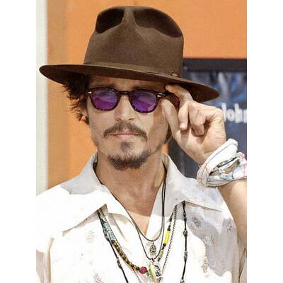 Johnny_Depp_Pirates_Pemiere_2003