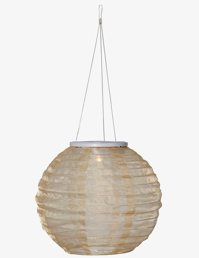 Magische Outdoor-Stimmung mit Lampions