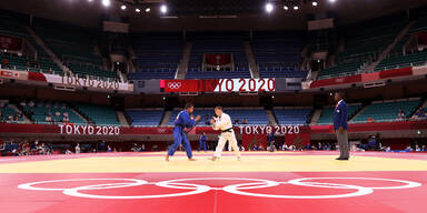 Algerier nach Polit-Skandal suspendiert