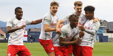 Jungbullen stürmen ins Viertelfinale