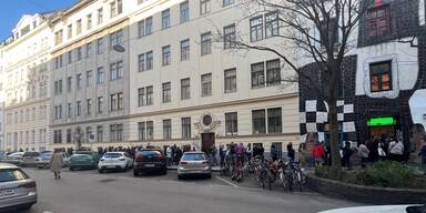 Alle wollten ins Hundertwasser-Haus