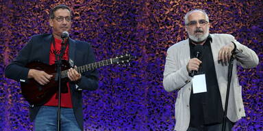 Silvester-Kabarett: 2023 endet mit Gag-Feuerwerk