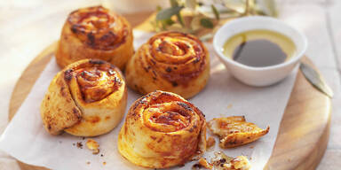 Kaese-Paradeiser-Schnecken