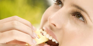 Emmentaler ade? | Darum hat K&auml;se zuk&uuml;nftig weniger L&ouml;cher