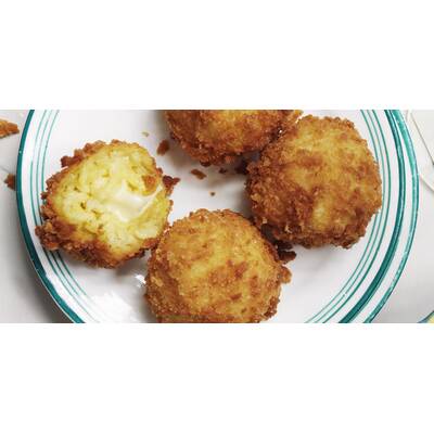 Bresaola mit Gorgonzolasauce