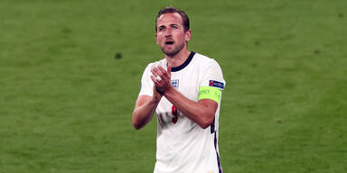 England-Kapit&auml;n Harry Kane applaudiert