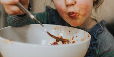 Kannibalen-Oma schenkte Kindern Essen aus Menschenfleisch | Horror-Fall aus Russland