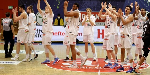 Gmunden und Kapfenberg auf Finalkurs