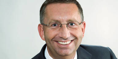 Dieser Millionär schenkt alles her