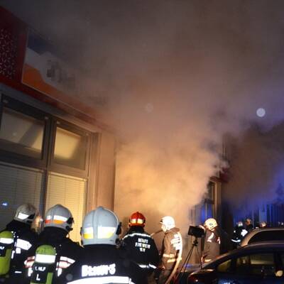 Großeinsatz bei Kellerbrand in Brigittenau 