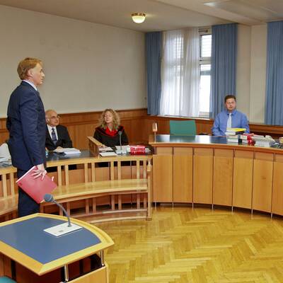 Ein weiterer Zeuge soll gehört werden.