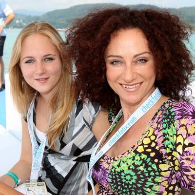 Promis beim Beachvolleyball-Event