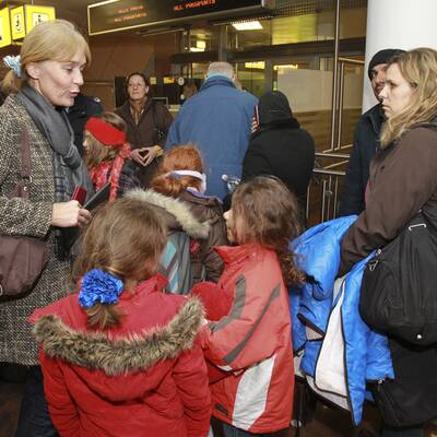 Mit Militärflugzeug in die Heimat
