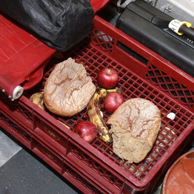 Mit Militärflugzeug in die Heimat