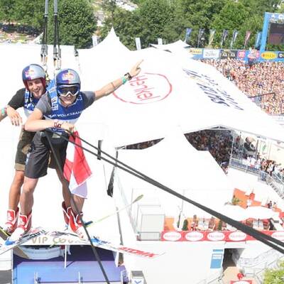 Promis beim Beachvolleyball-Event