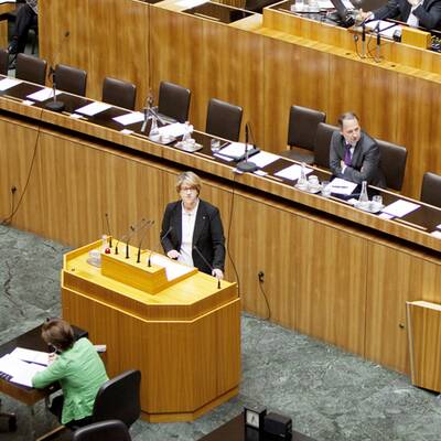 Hitzige Debatten im Parlament