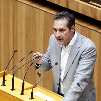 Hitzige Debatten im Parlament