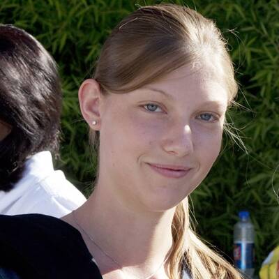 So kämpfen Tausende um Uniplatz