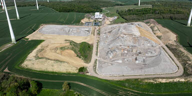 Gift-Deponie von Zöchling im Fokus