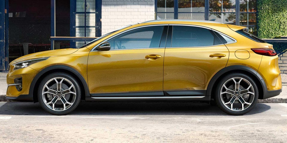 Kia greift mit dem völlig neuen XCeed an