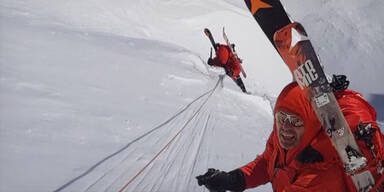 FP&Ouml;-Klubobmann Herbert Kickl in waghalsigen H&ouml;hen