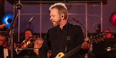 Kiefer Sutherland bringt die Hits von Ozzy und Phil Collins nach Wien