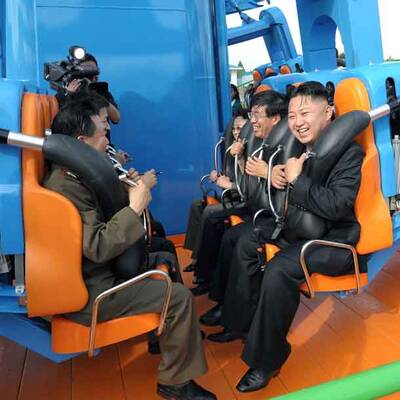 Nordkoreas Kim mit Frau und Krake