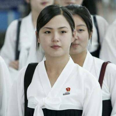 Nordkoreas Kim mit Frau und Krake