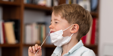 Fast 6.000 Neuinfektionen und acht Todesopfer