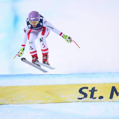 So emotional feiert Michaela Kirchgasser