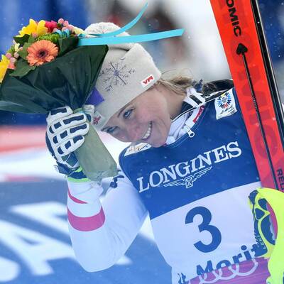 So emotional feiert Michaela Kirchgasser