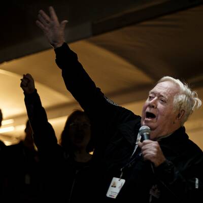 Wegen Windes wurde Baumgartners Sprung abgebrochen.