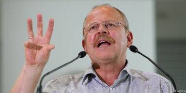 Klaus Franz wirbt f&uuml;r das Magna-Paket