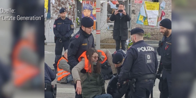 Klima Letzte Generation stoppte Verkehr am Wiener Gürtel.png
