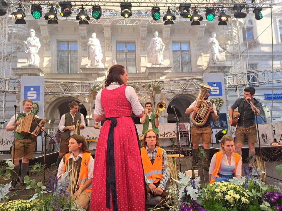 Klima-Kleber stören Aufsteirern