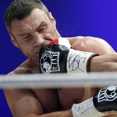 Vitali Klitschko vs. Manuel Charr