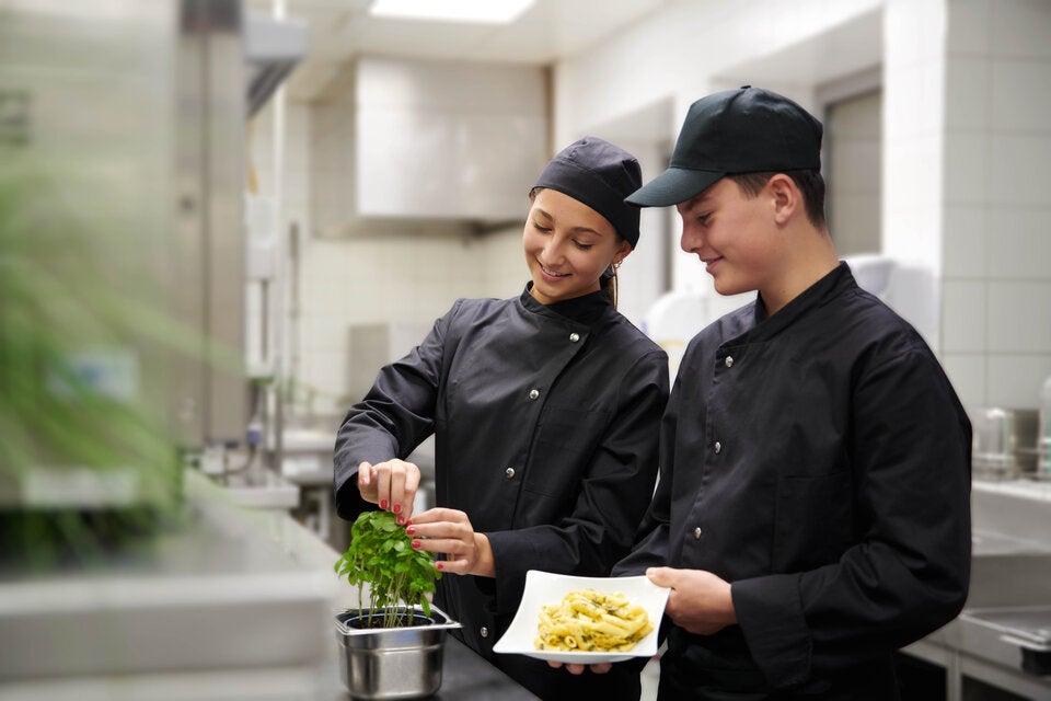 XXXLutz sucht 650 neue Lehrlinge – Starte deine Zukunft beim führenden Möbelhändler Österreichs!