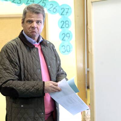 BZÖ-Obmann Josef Bucher bei der Stimmabgabe in Friesach