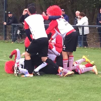 Karnevalstraining beim 1. FC Köln