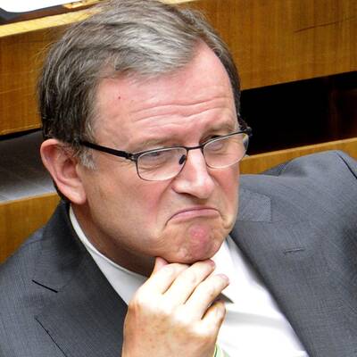  Die Causa Graf, Diplomatenpässe und das Transparenzpaket werden im Hohen Haus diskutiert.