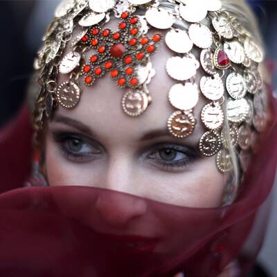 Die schrägsten Kostüme am Life Ball