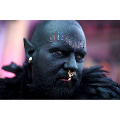 Die schrägsten Kostüme am Life Ball