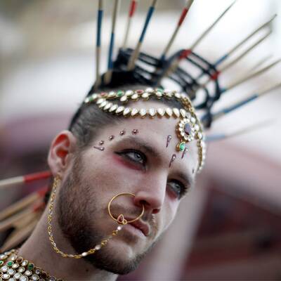 Die schrägsten Kostüme am Life Ball