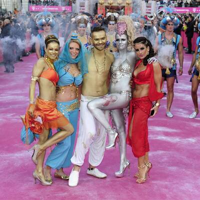 Die schrägsten Kostüme am Life Ball