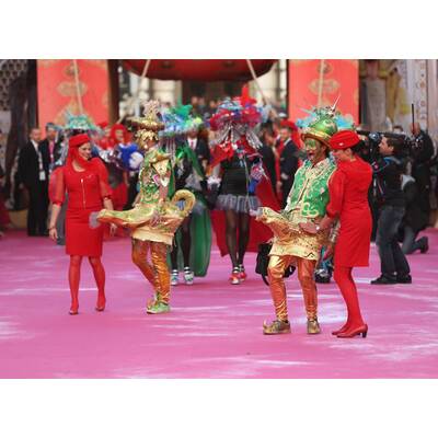 Die schrägsten Kostüme am Life Ball