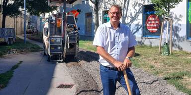 Gr&uuml;ner Spatenstich am Kramreiterweg in Wien-Floridsdorf