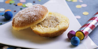 Krapfen mit Nussfuellung